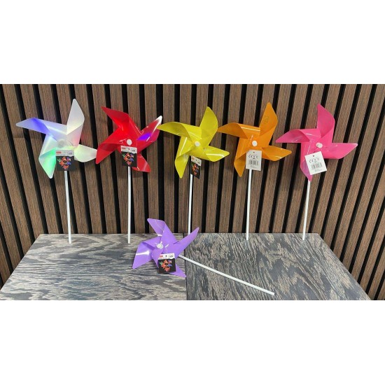 Vējdzirnaviņas ar LED gaismu 38cm
