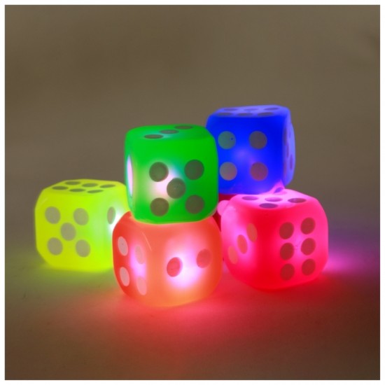 Metamas kauliņš ar LED gaismu Metamas kauliņš ar LED gaismu